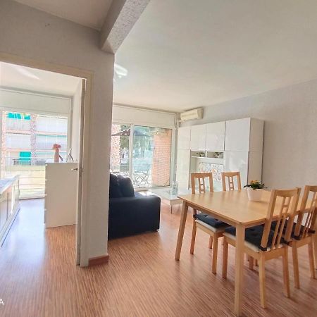Ferienwohnung Apartamento Muy Luminoso En Segunda Linea De Mar Roda de Bará Exterior foto