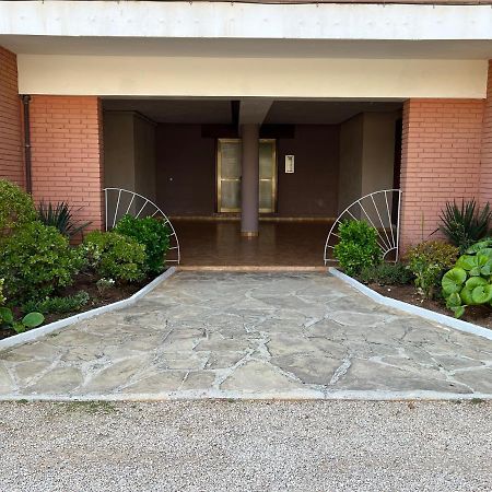 Ferienwohnung Apartamento Muy Luminoso En Segunda Linea De Mar Roda de Bará Exterior foto