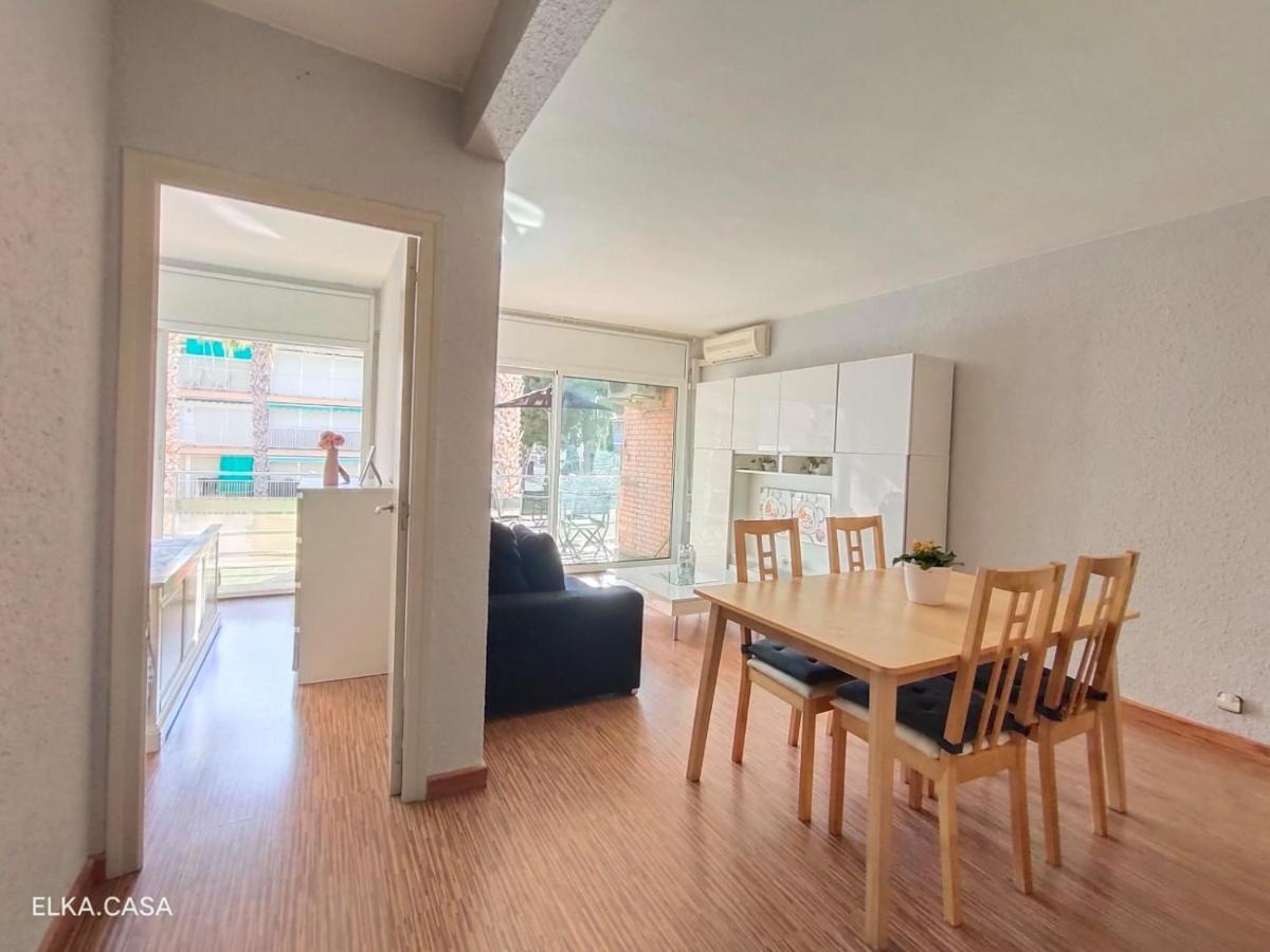Ferienwohnung Apartamento Muy Luminoso En Segunda Linea De Mar Roda de Bará Exterior foto
