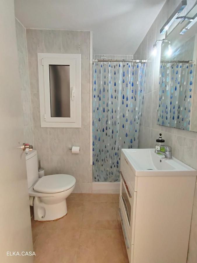 Ferienwohnung Apartamento Muy Luminoso En Segunda Linea De Mar Roda de Bará Exterior foto