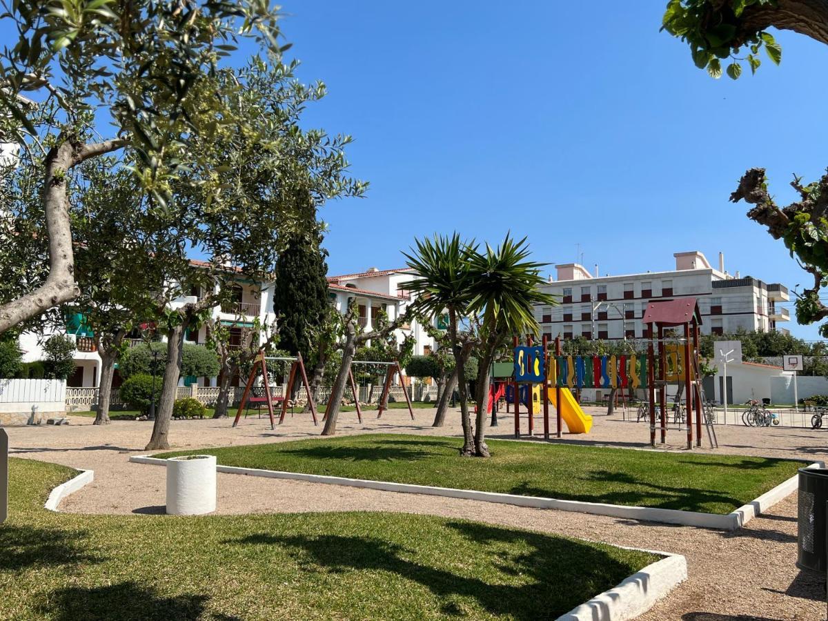 Ferienwohnung Apartamento Muy Luminoso En Segunda Linea De Mar Roda de Bará Exterior foto